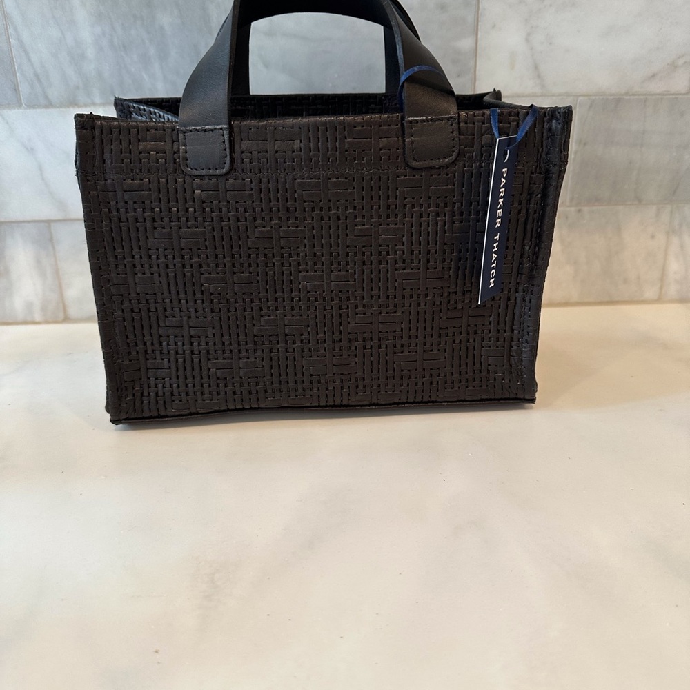 Parker Thatch Micro Mimi
      Black Basketweave